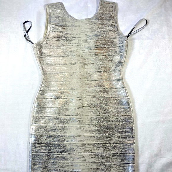 NWT Herve Leger Paris, Silver Foil Mini Dress, Size Large, MSRP $1,050.00 - Picture 4 of 15